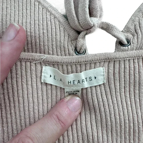 L.A. Hearts Lace-Up Crop Tank Top, Size One Size - Picture 6 of 10